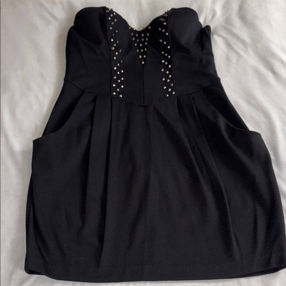 Guess Strapless Black Mini Dress Studded Size 8 Pockets Punk Goth Clubbing - Picture 7 of 16
